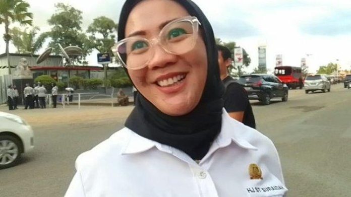 Ketua-DPRD-Sulbar-Dr-Hj-Sitti-Suraidah-Suhardi