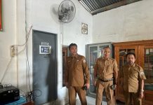 Hari Pertama Kerja, Kadis Pendidikan Sulbar Mitthar Sidak Guru dan Toilet Sekolah di Majene