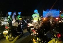 Polres Polman Bubarkan Aksi Balap Liar di Pantai Polewali, 30 Sepeda Motor Disita