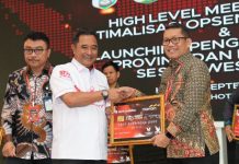 Pj Gubernur Sulbar Launching Penggunaan Kartu Elektronik Untuk Transaksi Pemerintahan