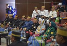 Hadiri Rapat Paripurna Hari Jadi Mamuju ke-484 Tahun, Ketua DPRD Sulbar Harap Kedepan Mamuju Semakin Maju dan Keren
