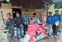 Pj. Kepala Desa Pangasaan Dampingi Dinsos Salurkan Bantuan Kepada Korban Kebakaran