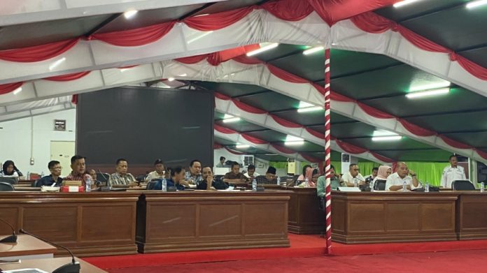 cc6509f9113f4a34f9ac6ee6b21e6378_XL