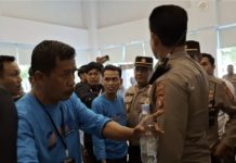 KPU Mateng Tak Menyiapkan Wartawan Di Podium Konferensi Pers : Tim Sukses Kandidat Calon Bupati Kecewa