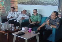 Ngobras dengan Kades, AS Intel Kejati Sulbar Ajak Kades se Mamuju Untuk Berkalaborasi Cegah Korupsi