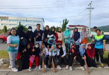 DP3AP2KB Sulbar Kembali Gelar Jumat Bersih di Jalan Arteri Mamuju