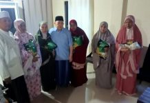 Wagub Sulbar Salim S Mengga Beri Bantuan Beras Jamaah Mesjid Nurul Ikhsan Lemo Susu