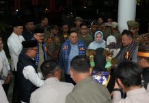 SDK-JSM Tiba di Sulbar, Sahur di Polman dan Salat Subuh di Majene: Suhardi Ajak Saling Mendoakan untuk Sulbar Lebih Baik