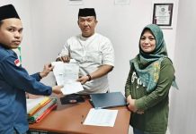 Disdikbud Sulbar Serahkan Uang Infaq Disdikbud Kepada BAZNAS Sulbar