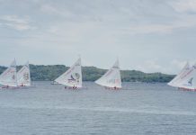 Gubernur Sulbar Saksikan 55 Perahu Sandeq Merapat di Garis Finis Etape IV Sandeq Silumba 2025