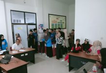 Optimalkan Pelayanan di Hari Pertama Kerja 2026, Kepala Dinas Kominfo Sulbar Pantau Kehadiran ASN