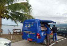 Dinas Perpusip Sulbar Laksanakan Layanan Perpustakaan Keliling di Area Pantai Wisata Pelabuhan Feri Simboro