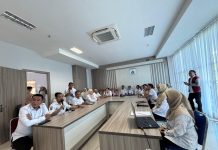 Terima Tim Sosialisasi, Bau Akram Dai : Dispoparekraf Siap Terapkan Pergub Nomor 22 Tahun 2025