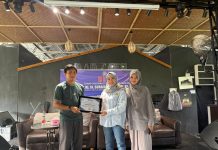 Dekat dengan Anak Muda, Wakil Ketua DPRD Sulbar Suraidah Suhardi Raih Penghargaan dari Forzil