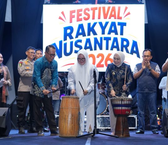 Festival Rakyat Nusantara 2026 Resmi Dibuka, Sekda Sulbar Sebut UMKM Penopang Ekonomi Daerah