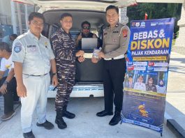Semarak Festival Kampung Nelayan Sumare, Samsat Keliling Mamuju Layani Warga: Penerimaan Pajak Tembus Rp11 Juta