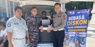 Semarak Festival Kampung Nelayan Sumare, Samsat Keliling Mamuju Layani Warga: Penerimaan Pajak Tembus Rp11 Juta