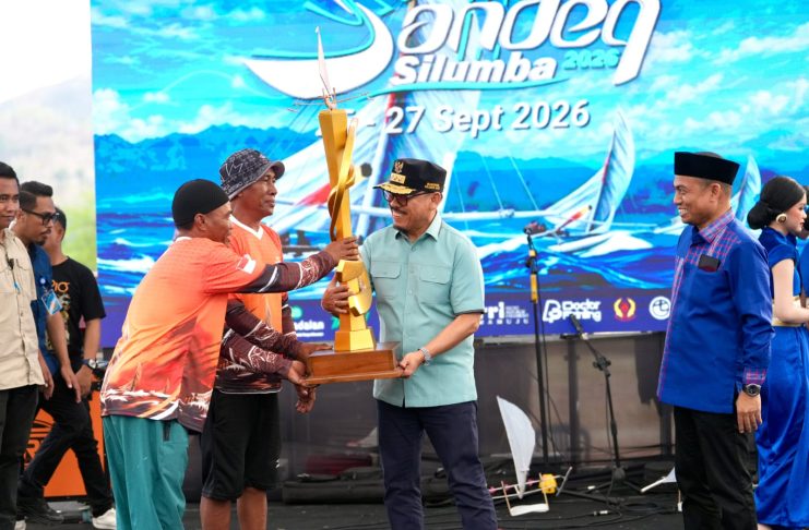 Sandeq Silumba 2026 Resmi Dimulai, 80 Sandeq Siap Taklukkan Rute Palipi Majene Menuju Pantai Bahari Polman