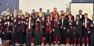 Cetak SDM Unggul, FISIP UIT Resmi Lepas 26 Sarjana Baru dari Tiga Prodi Strategis.