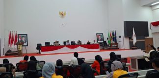 Peringati Hari Sumpah Pemuda ke-98, Tiga Pimpinan DPRD Sulbar Terima Audiensi Aliansi Mahasiswa BEM se-Sulbar